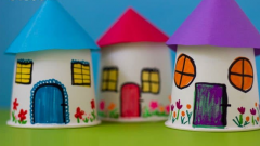 幼儿园手工：纸板小房子